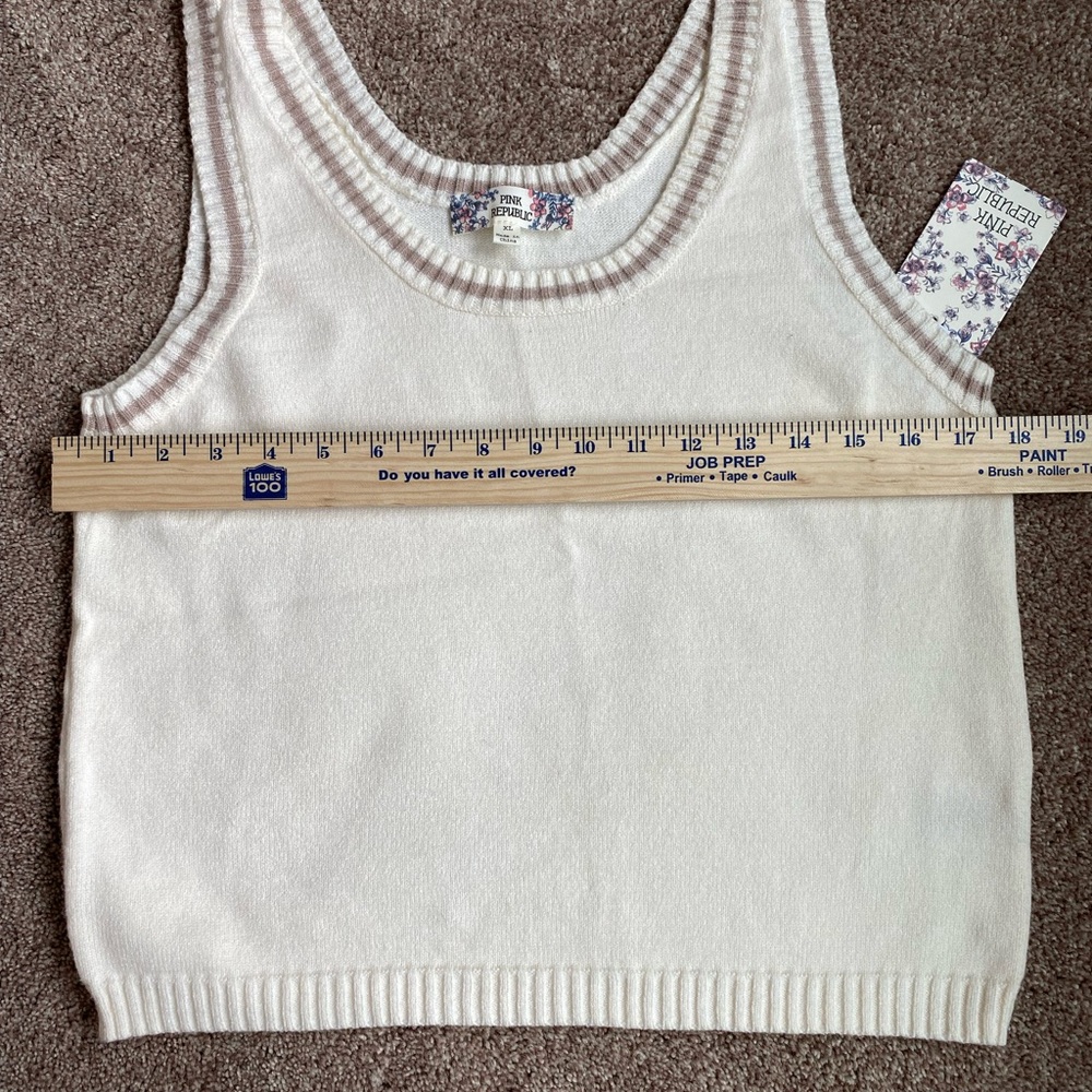 LAST CHANCE SALE!!!! NWT Varsity Sweater Vest - Picture 2 of 7